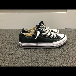 Converse girls black sneakers